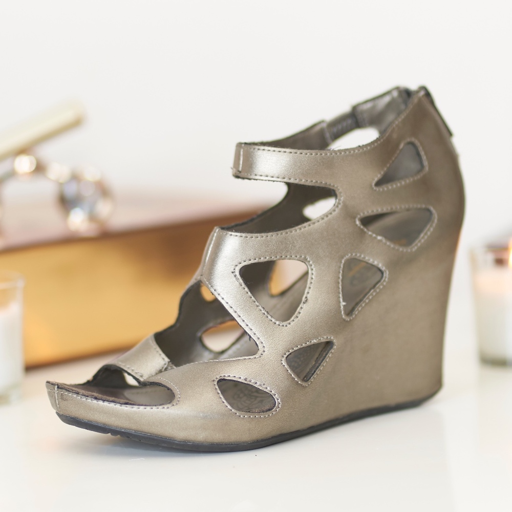 Gold / Silver Wedge Heels
